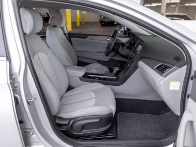 2017 Hyundai Sonata Hybrid SE