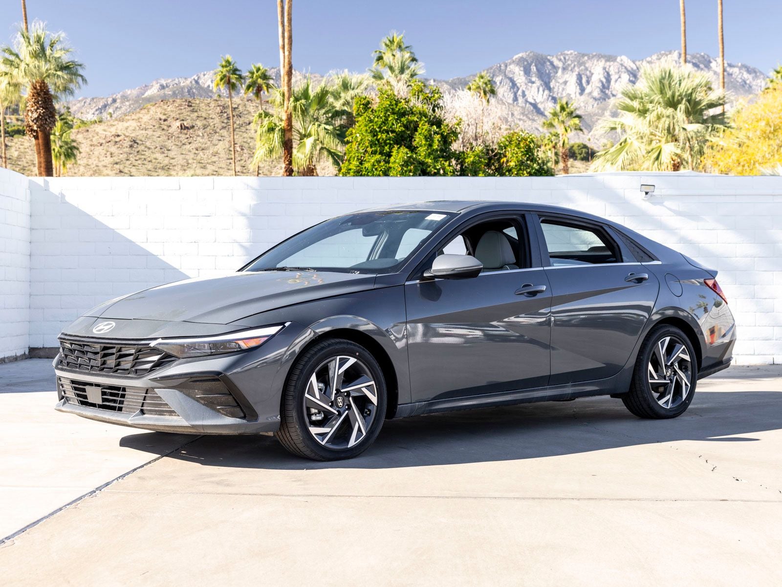 2025 Hyundai Elantra Hybrid Limited