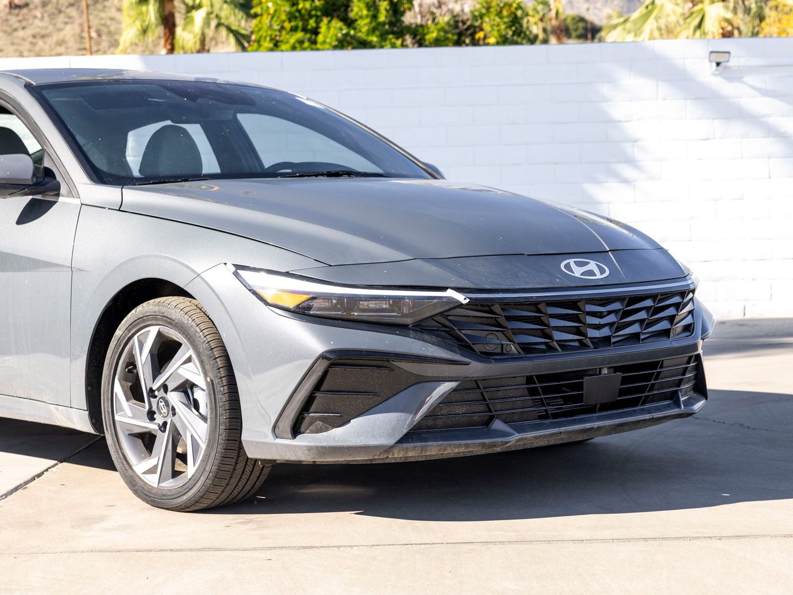 2025 Hyundai Elantra Hybrid Limited