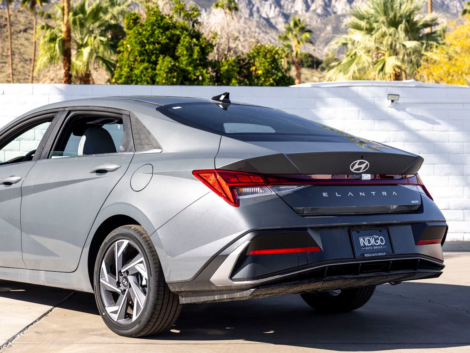 2025 Hyundai Elantra Hybrid Limited