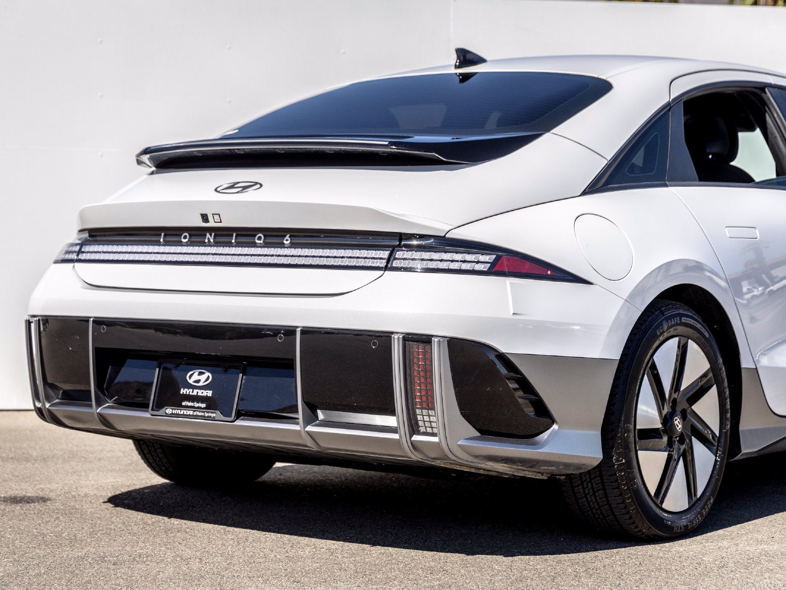 2024 Hyundai IONIQ 6 SE