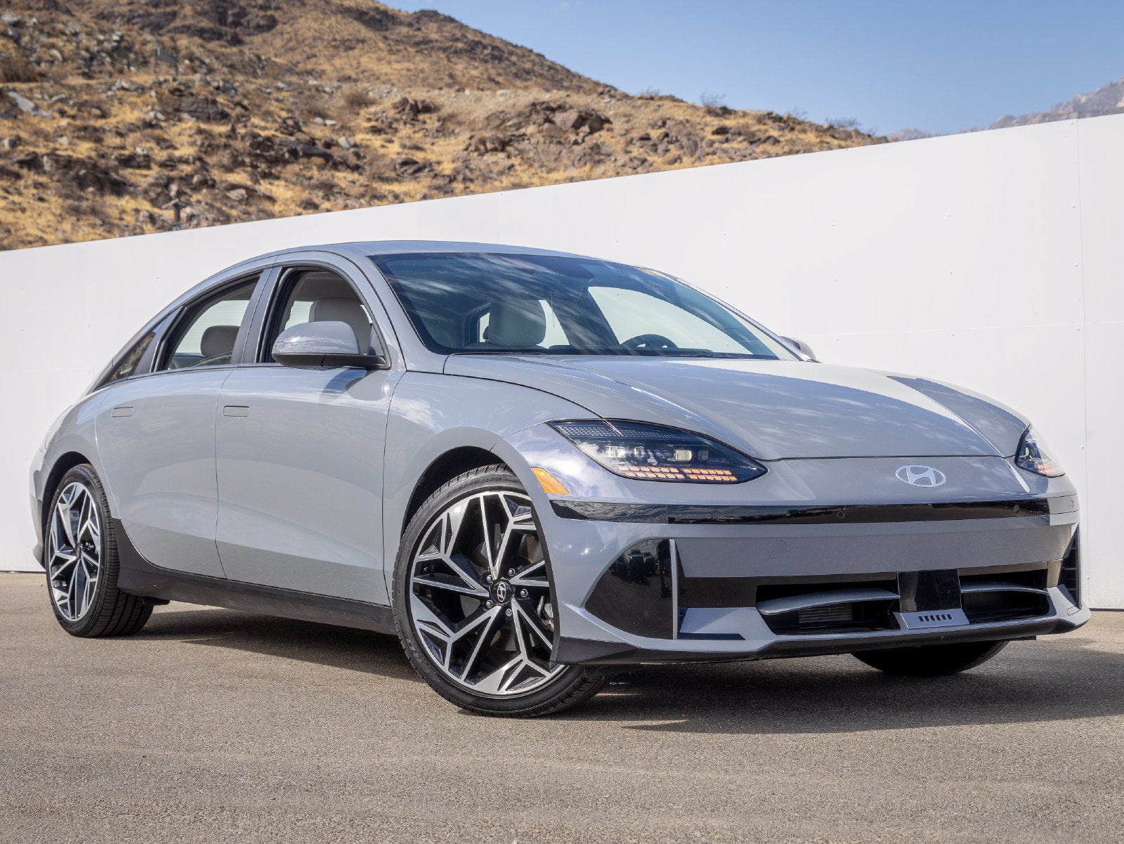 2025 Hyundai IONIQ 6 SEL