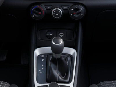 2025 Hyundai Venue SE