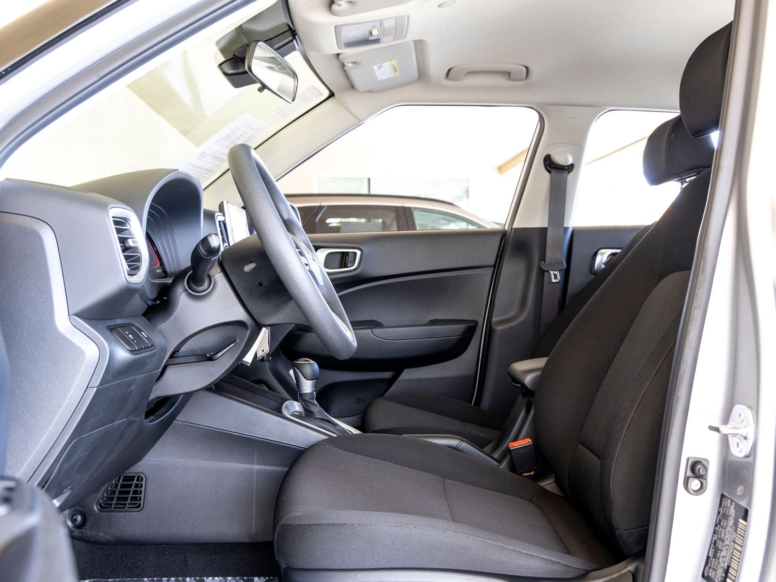 2025 Hyundai Venue SE