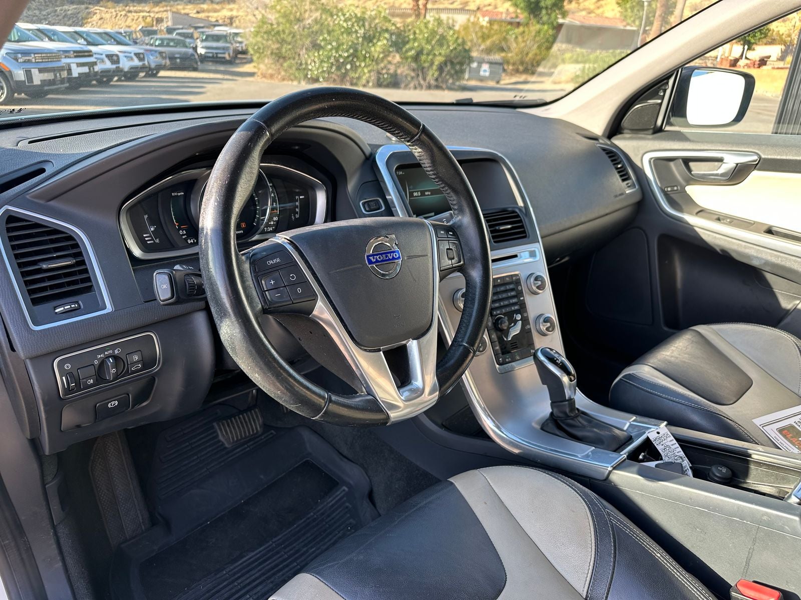 2017 Volvo XC60 T6 Dynamic
