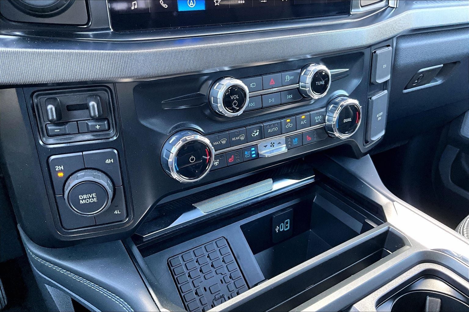 2025 Ford F-450SD Platinum DRW
