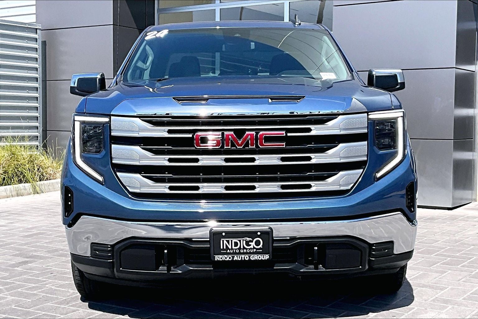 2024 GMC Sierra 1500 SLE