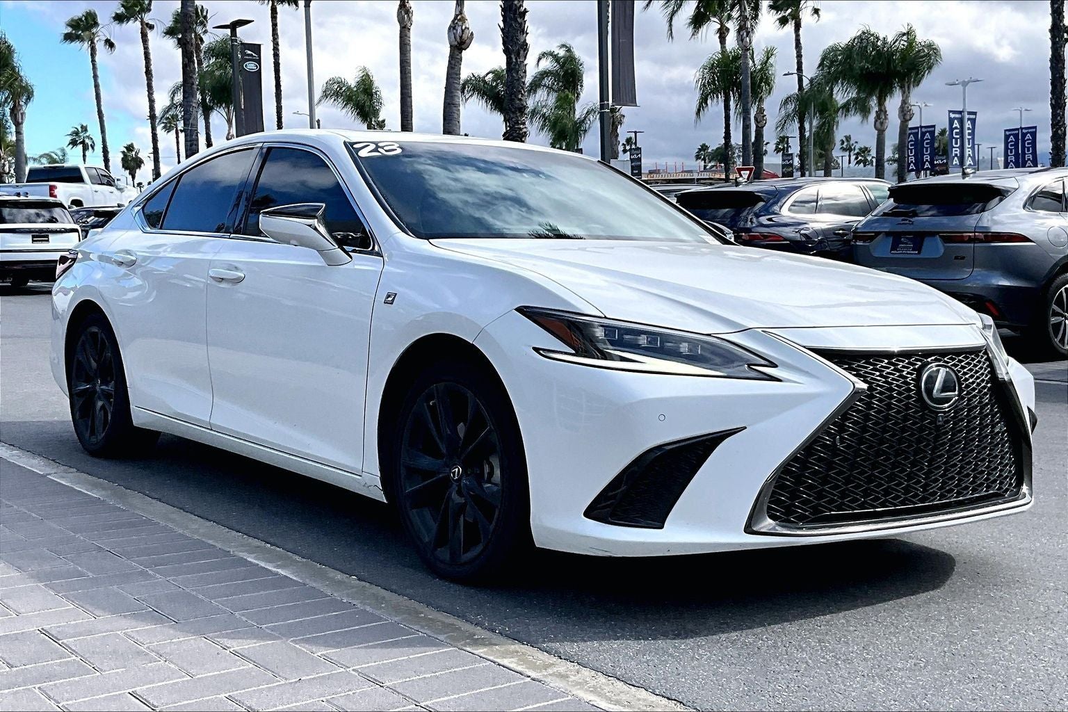 2023 Lexus ES 300h F SPORT