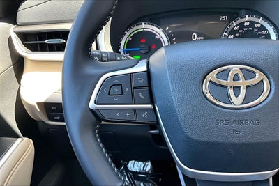 2025 Toyota Highlander Hybrid XLE