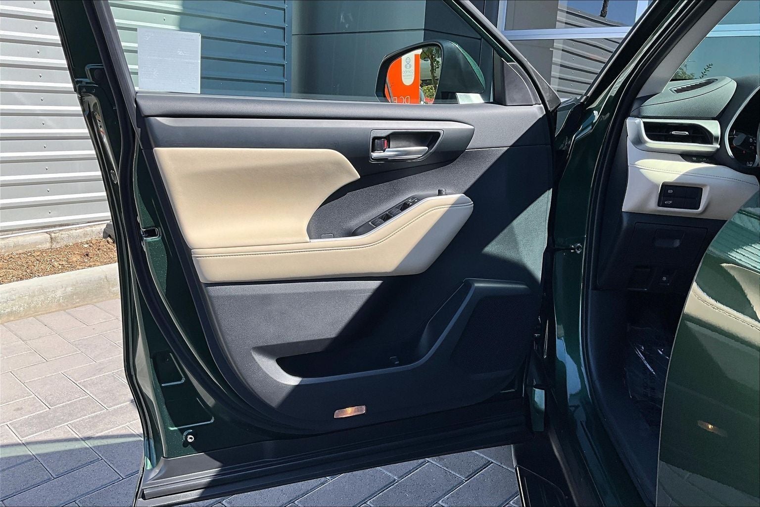 2025 Toyota Highlander Hybrid XLE