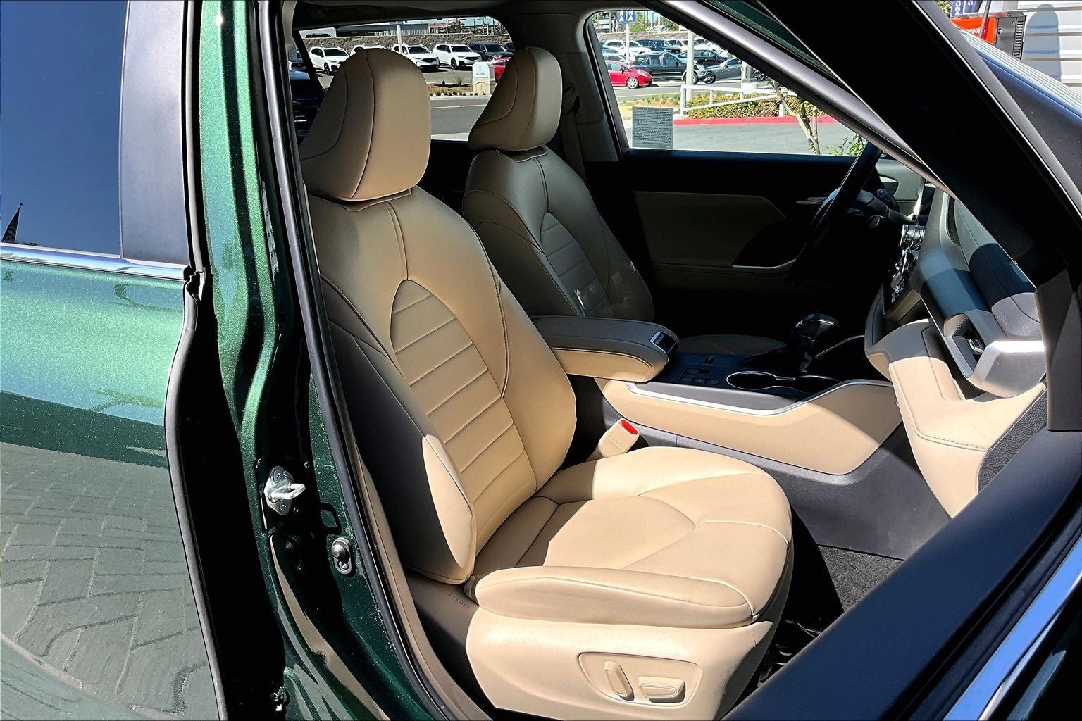 2025 Toyota Highlander Hybrid XLE