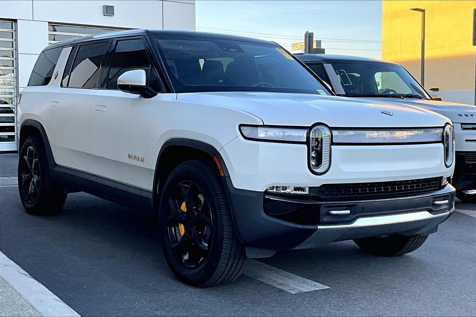 2023 Rivian R1S Adventure Quad Motor Large Pack