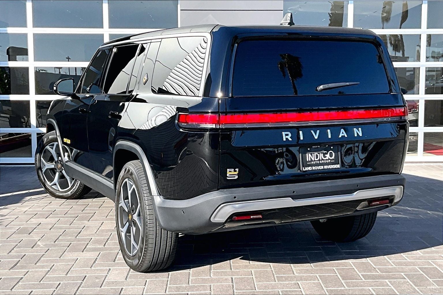 2024 Rivian R1S Adventure