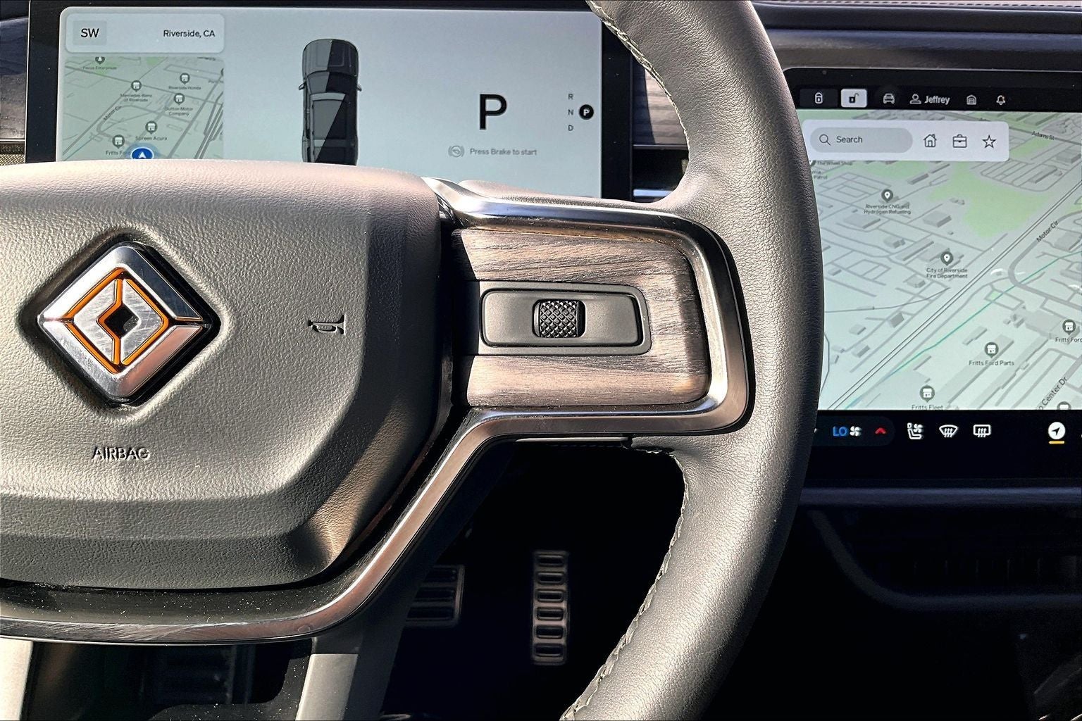 2024 Rivian R1S Adventure