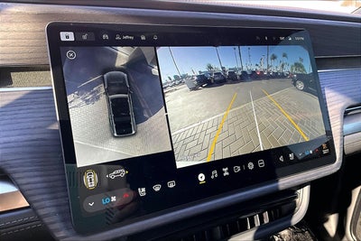 2024 Rivian R1S Adventure