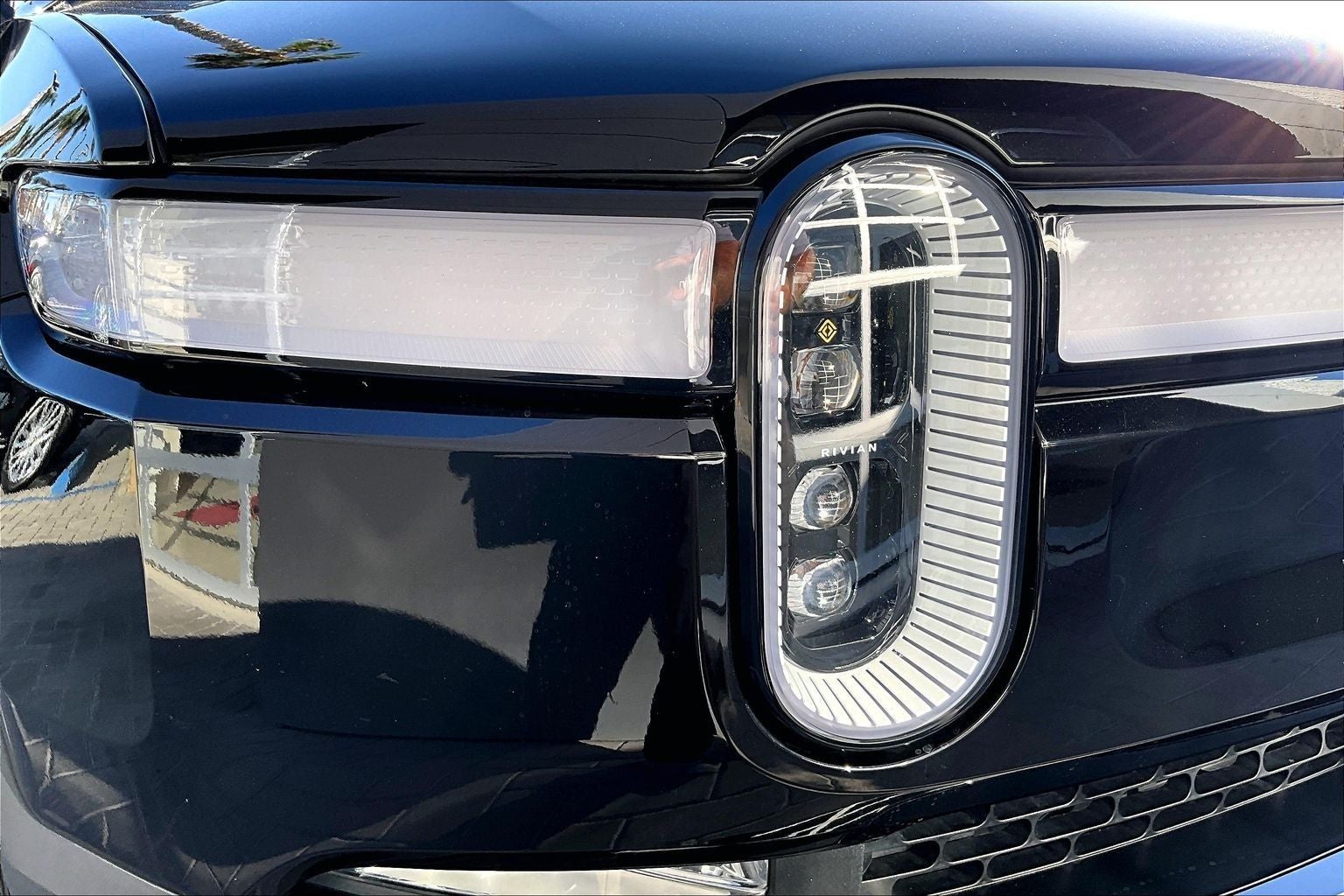 2024 Rivian R1S Adventure