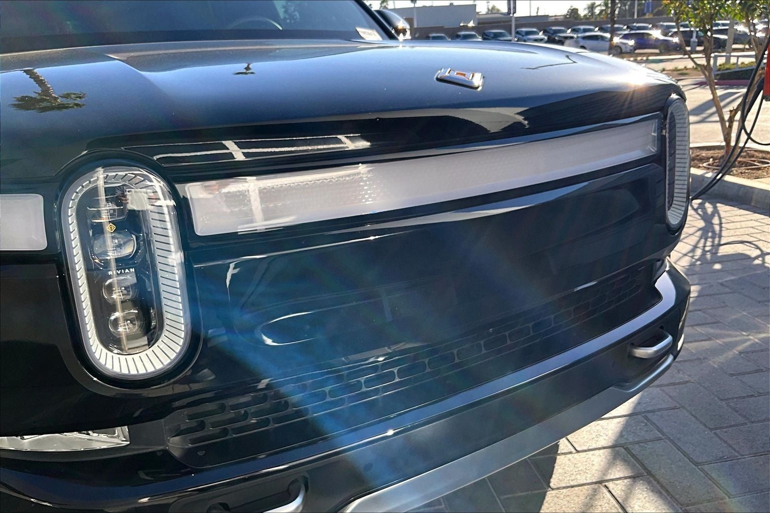 2024 Rivian R1S Adventure