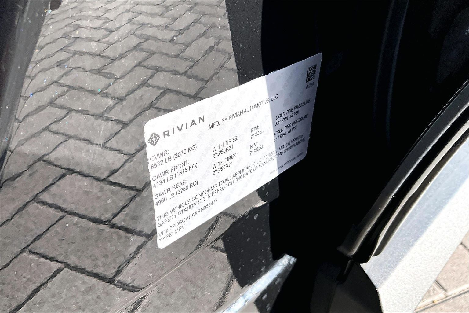 2024 Rivian R1S Adventure