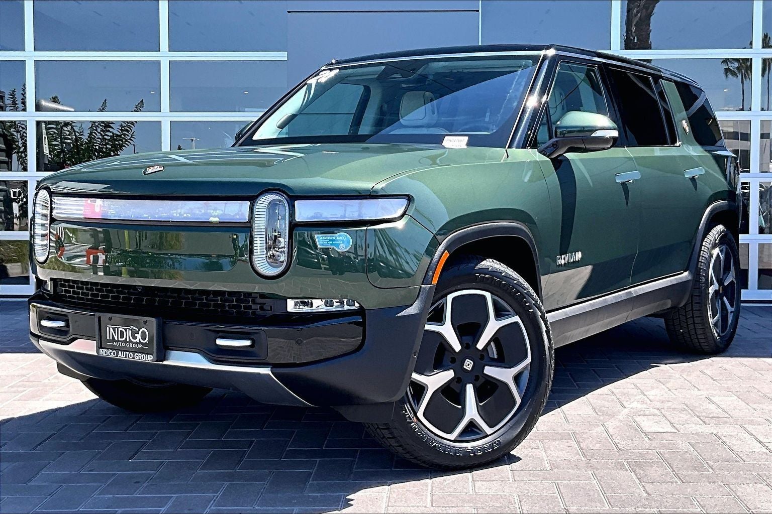 2024 Rivian R1S Adventure