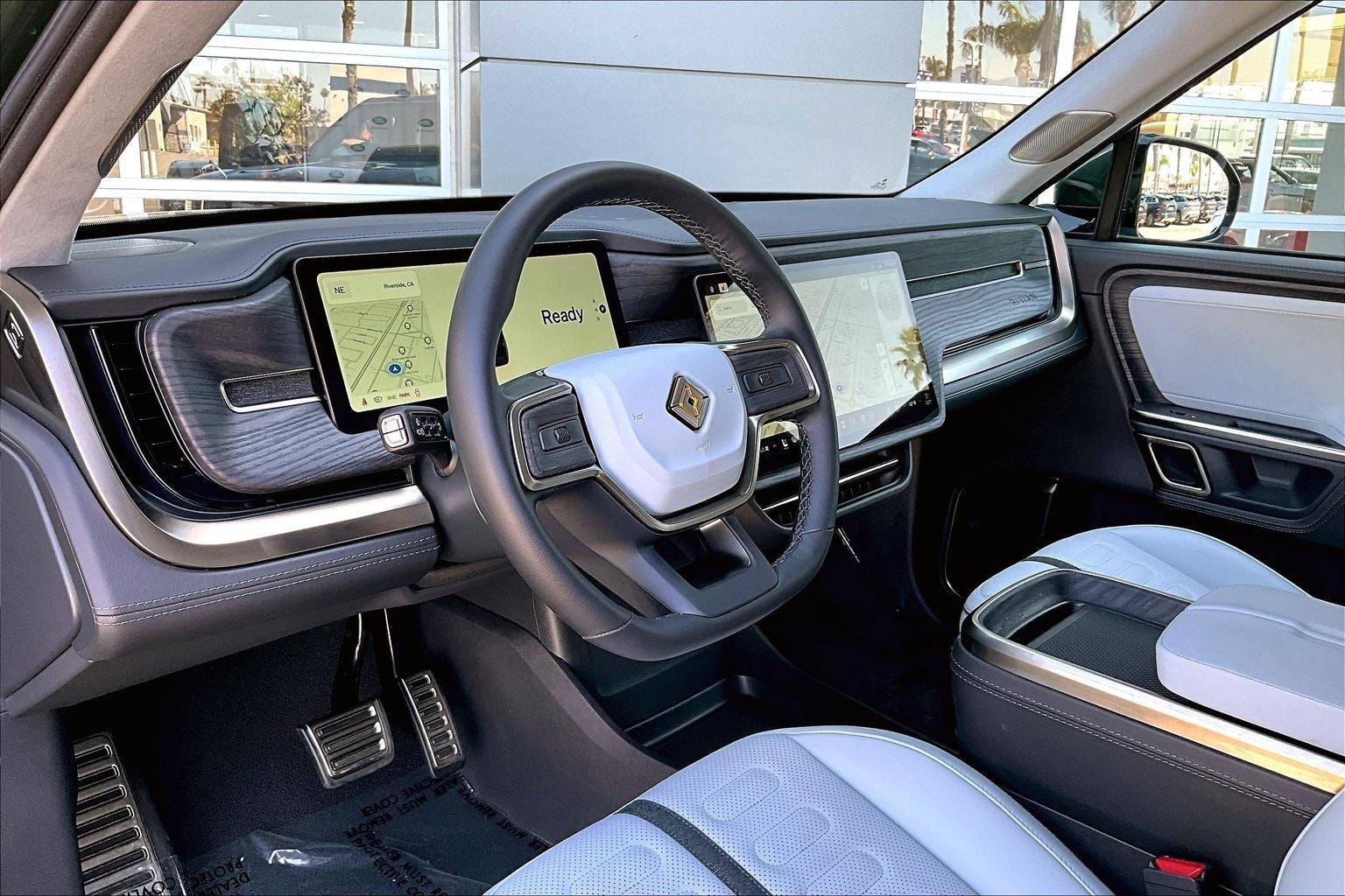 2024 Rivian R1S Adventure