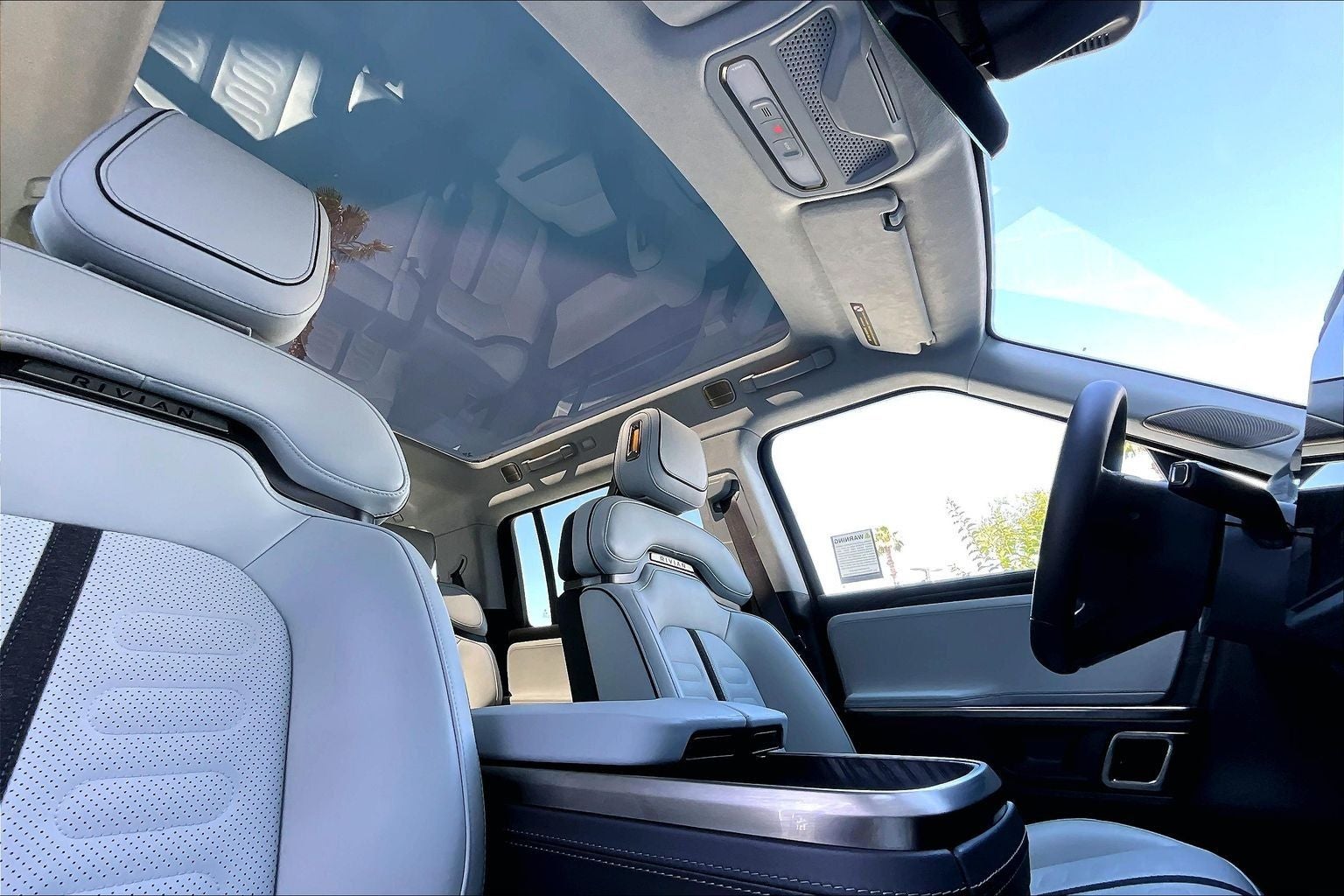 2024 Rivian R1S Adventure