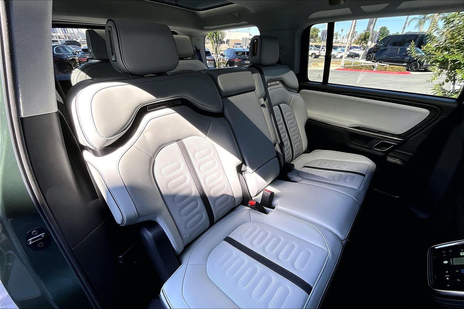 2024 Rivian R1S Adventure