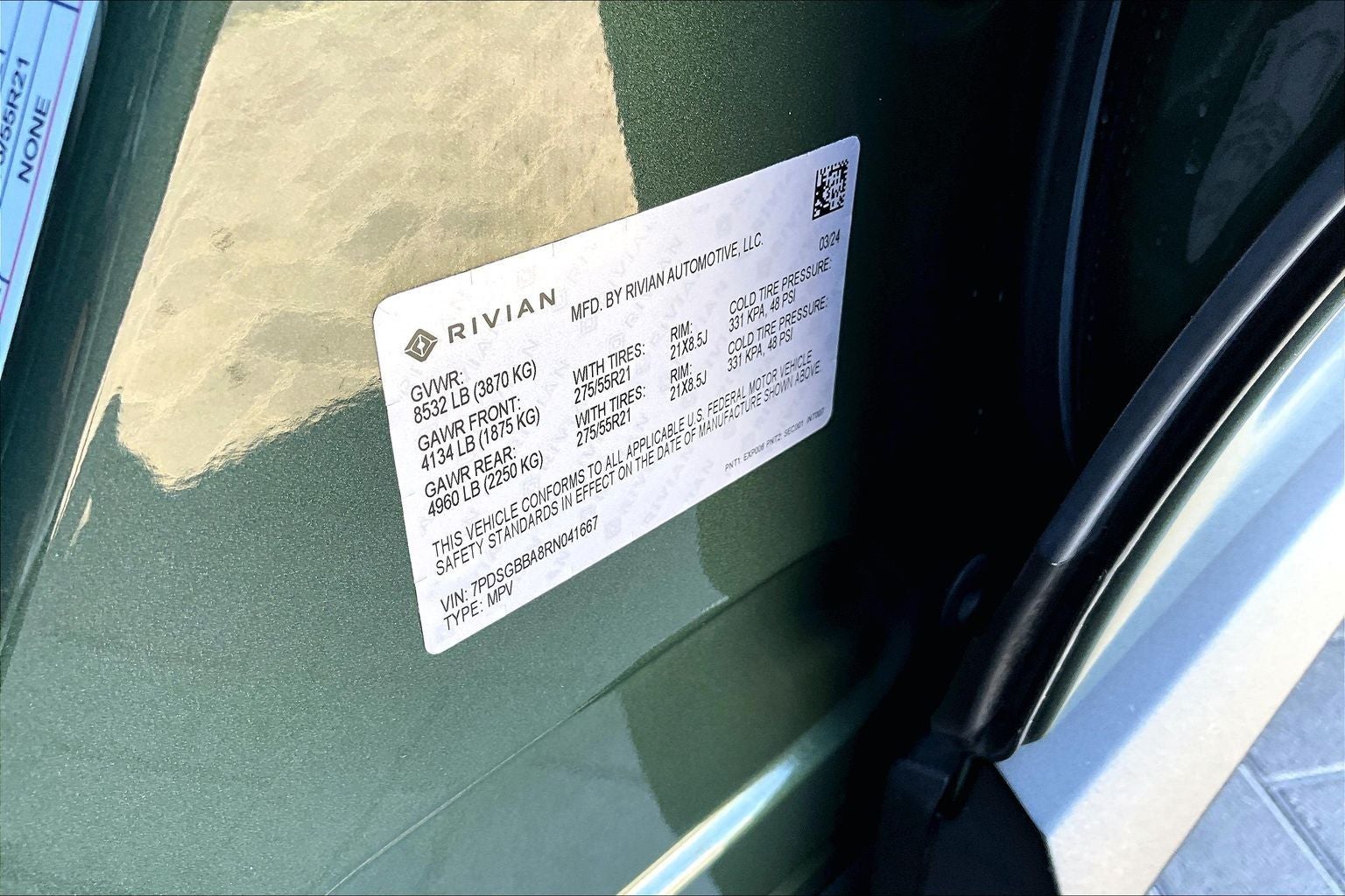 2024 Rivian R1S Adventure