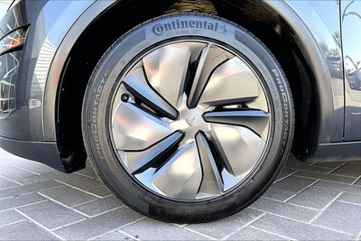 2026 Tesla Model Y Premium