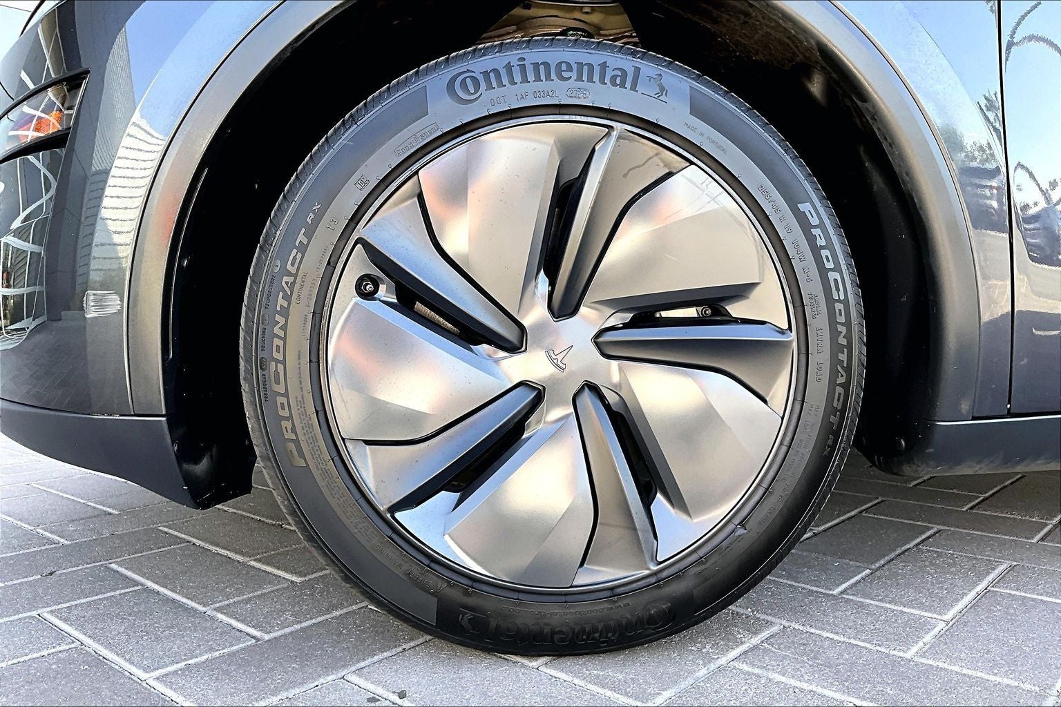 2026 Tesla Model Y Premium