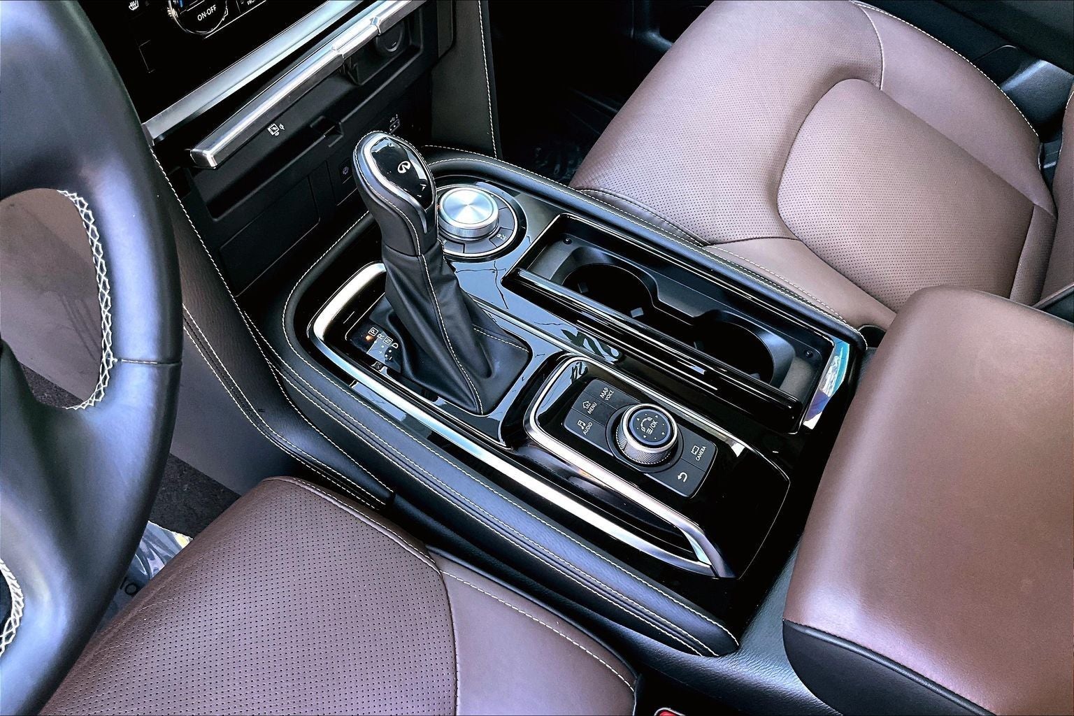2024 INFINITI QX80 Premium Select