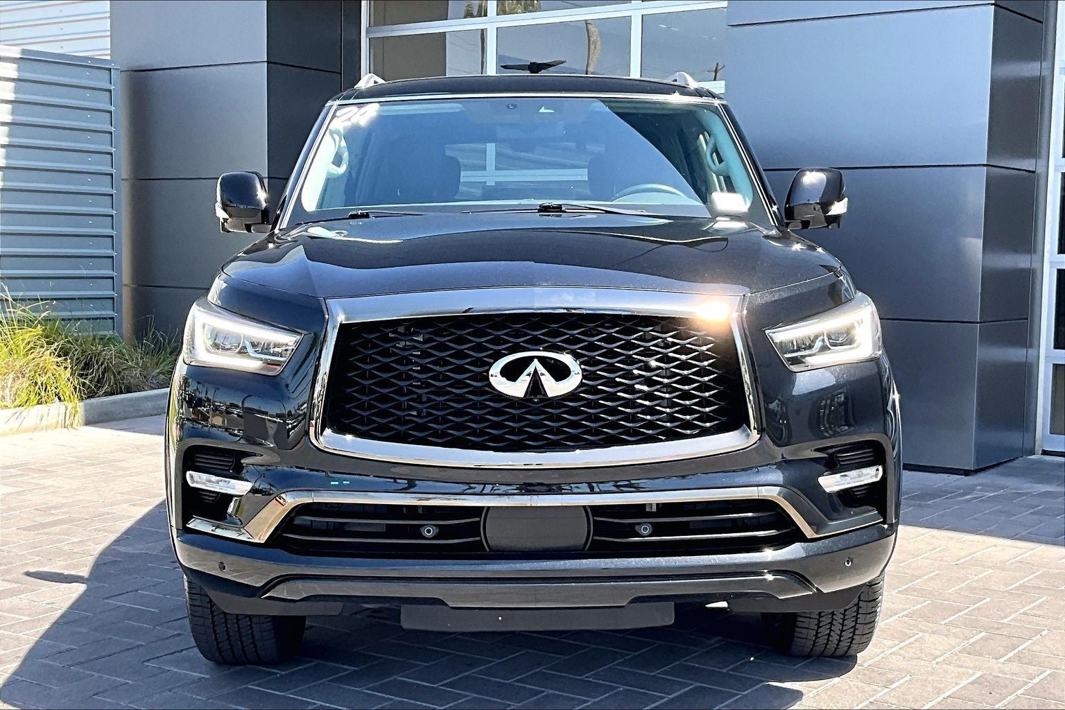 2024 INFINITI QX80 Premium Select