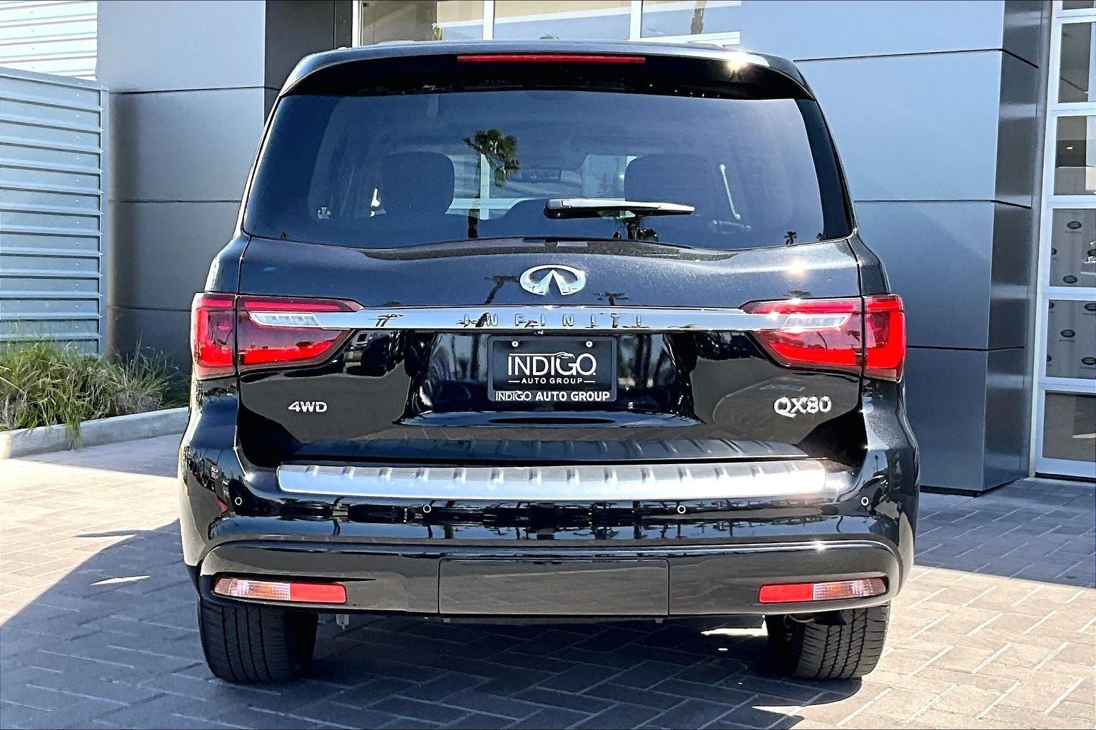 2024 INFINITI QX80 Premium Select