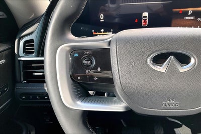 2025 INFINITI QX80 LUXE