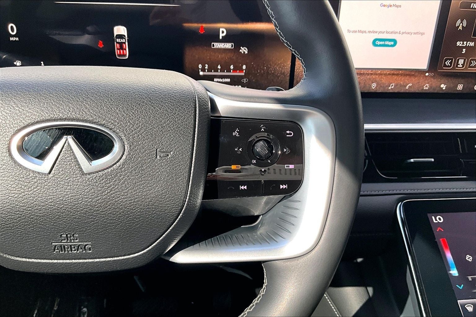2025 INFINITI QX80 LUXE