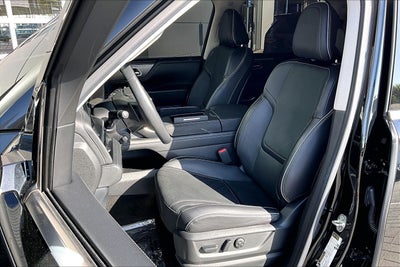 2025 INFINITI QX80 LUXE