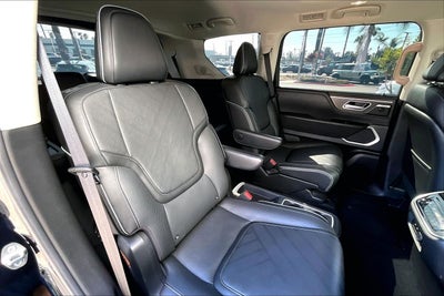 2025 INFINITI QX80 LUXE