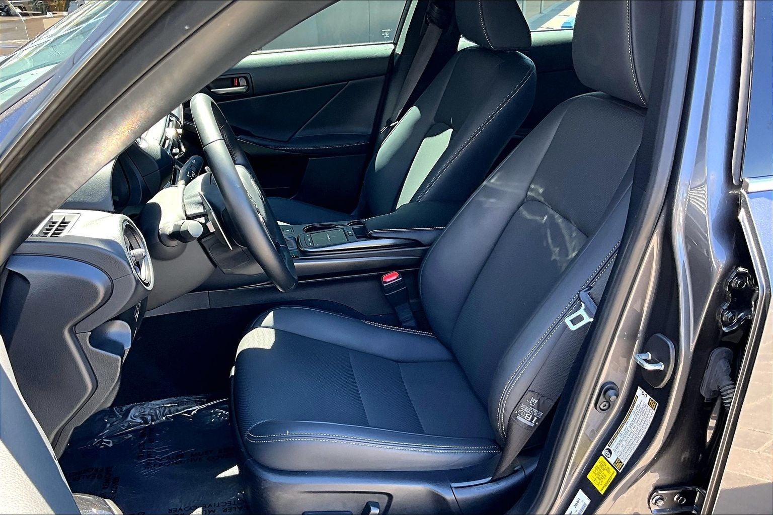2025 Lexus IS 300