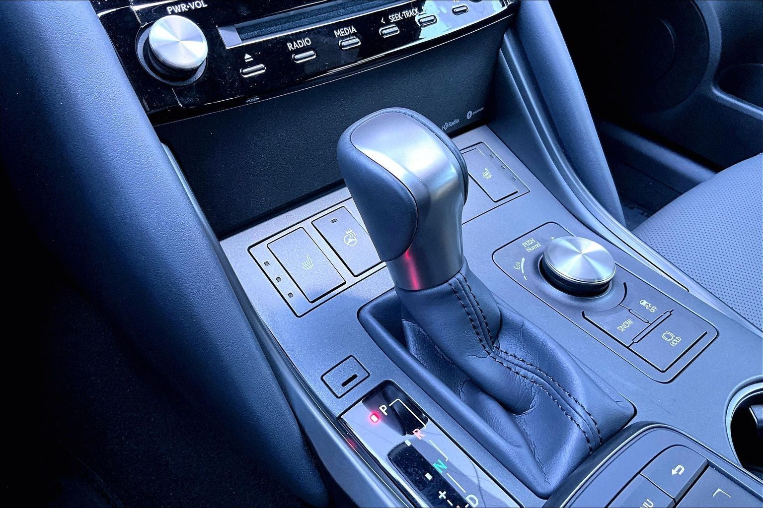 2025 Lexus IS 300