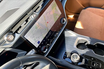2025 Lexus RZ 300e Luxury