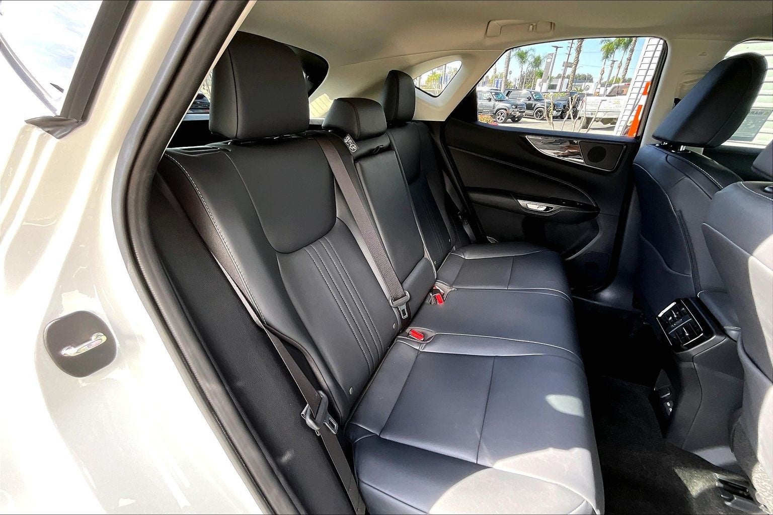 2025 Lexus NX 350h Premium