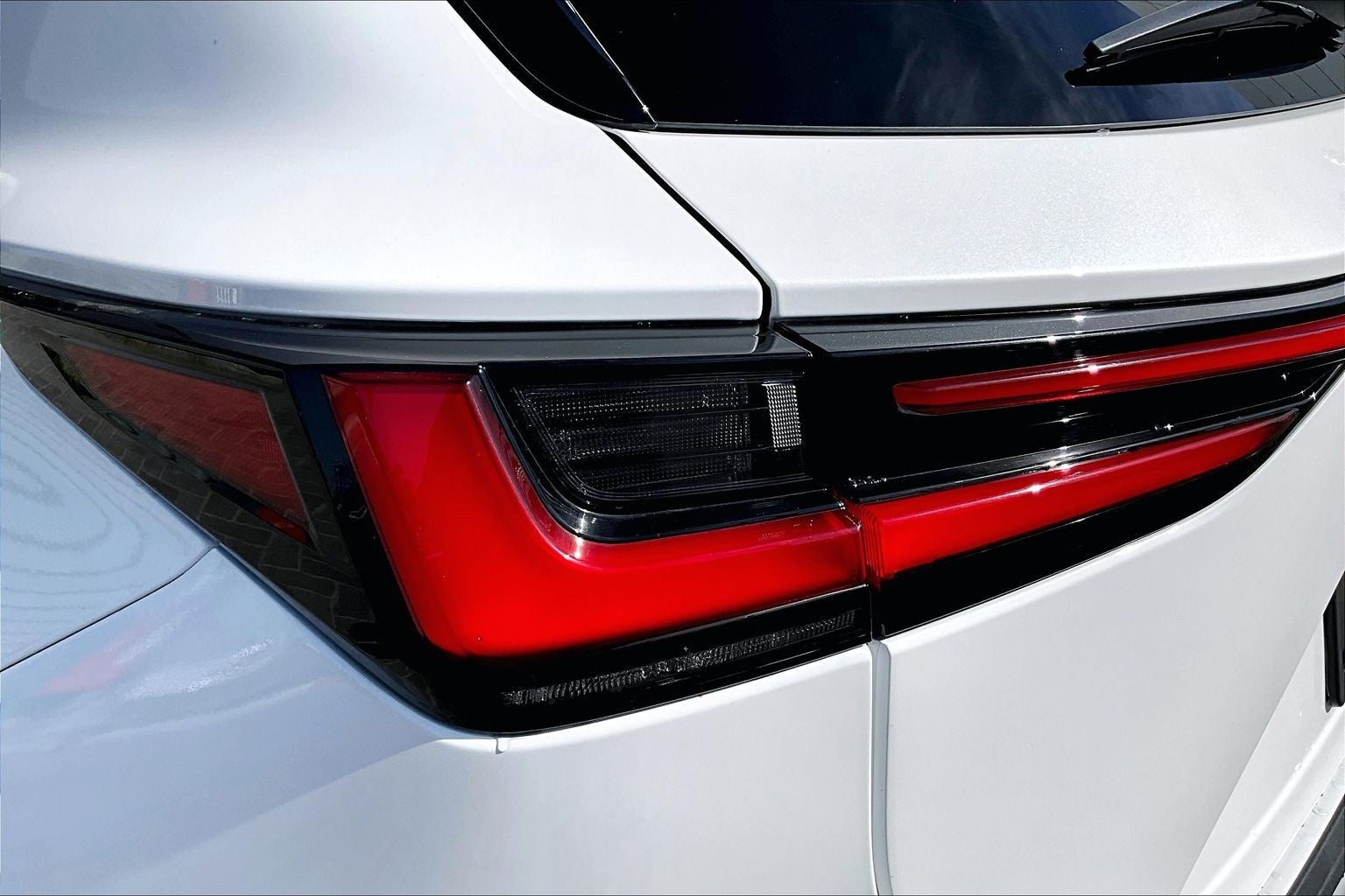 2025 Lexus NX 350h Premium