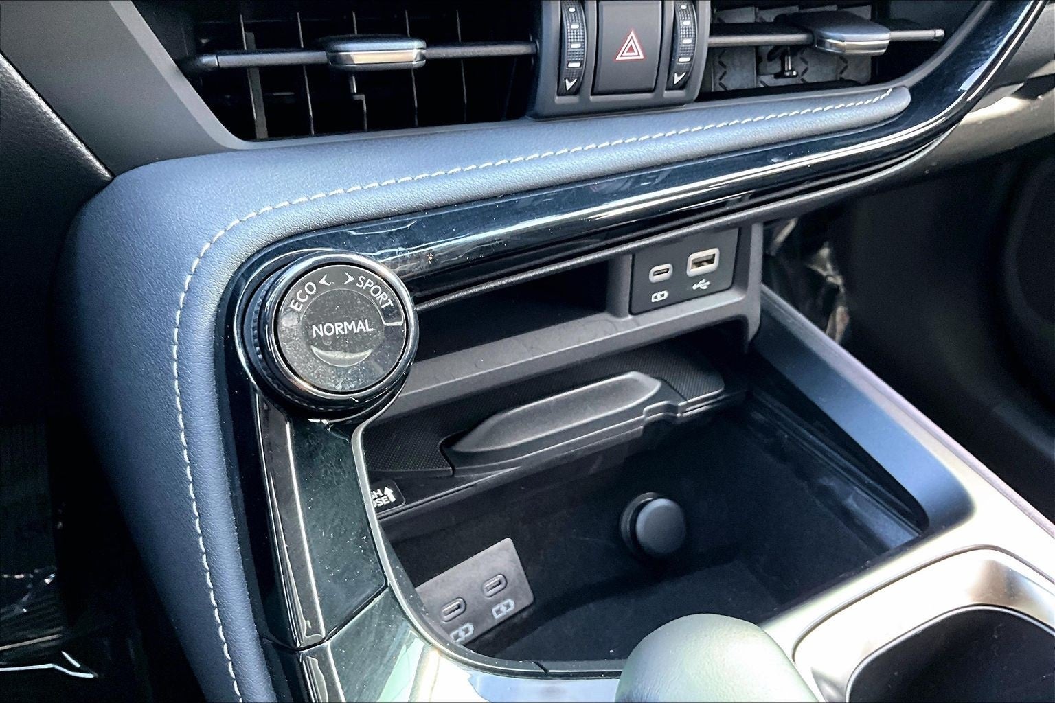 2025 Lexus NX 350h Premium