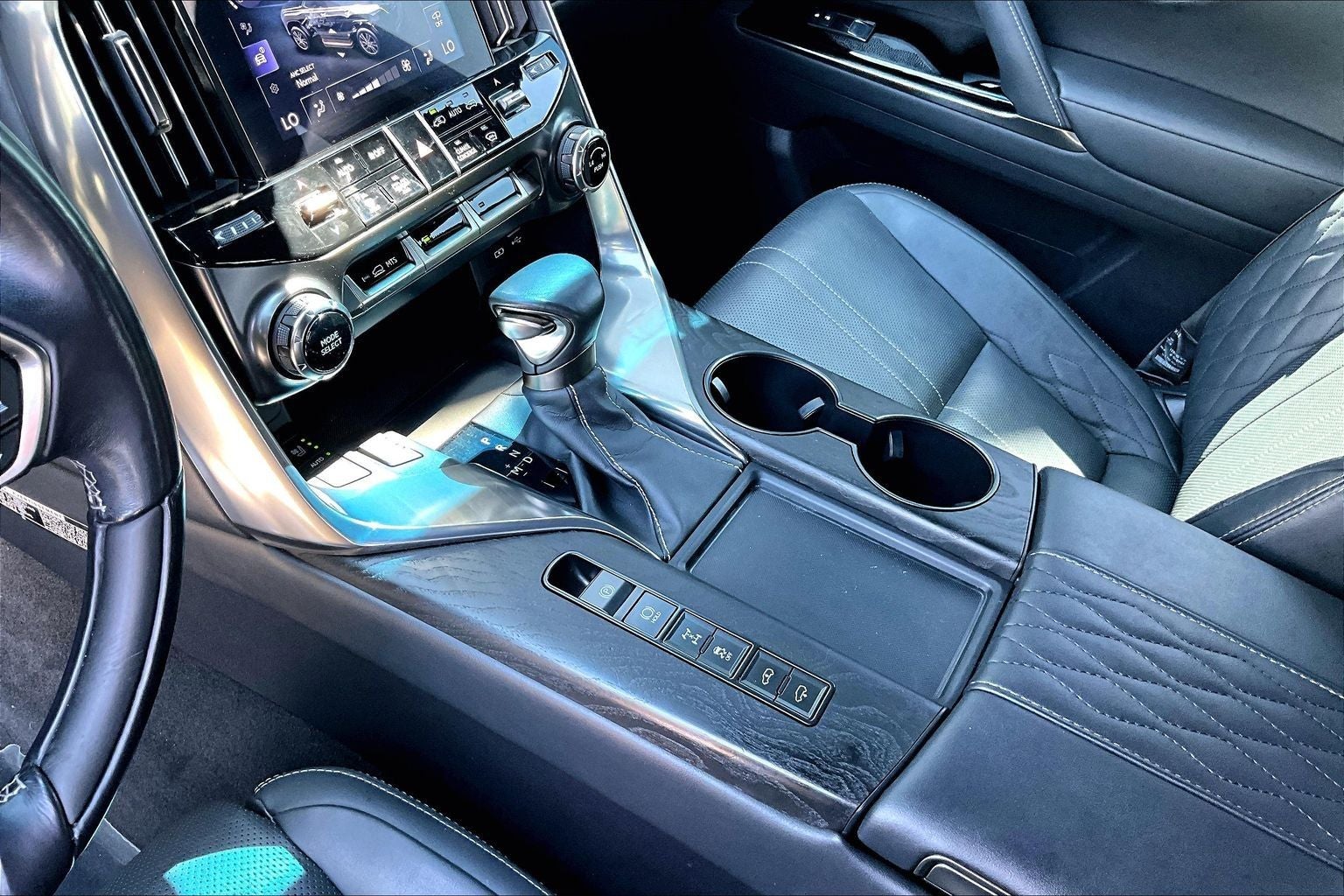 2022 Lexus LX 600 Ultra Luxury