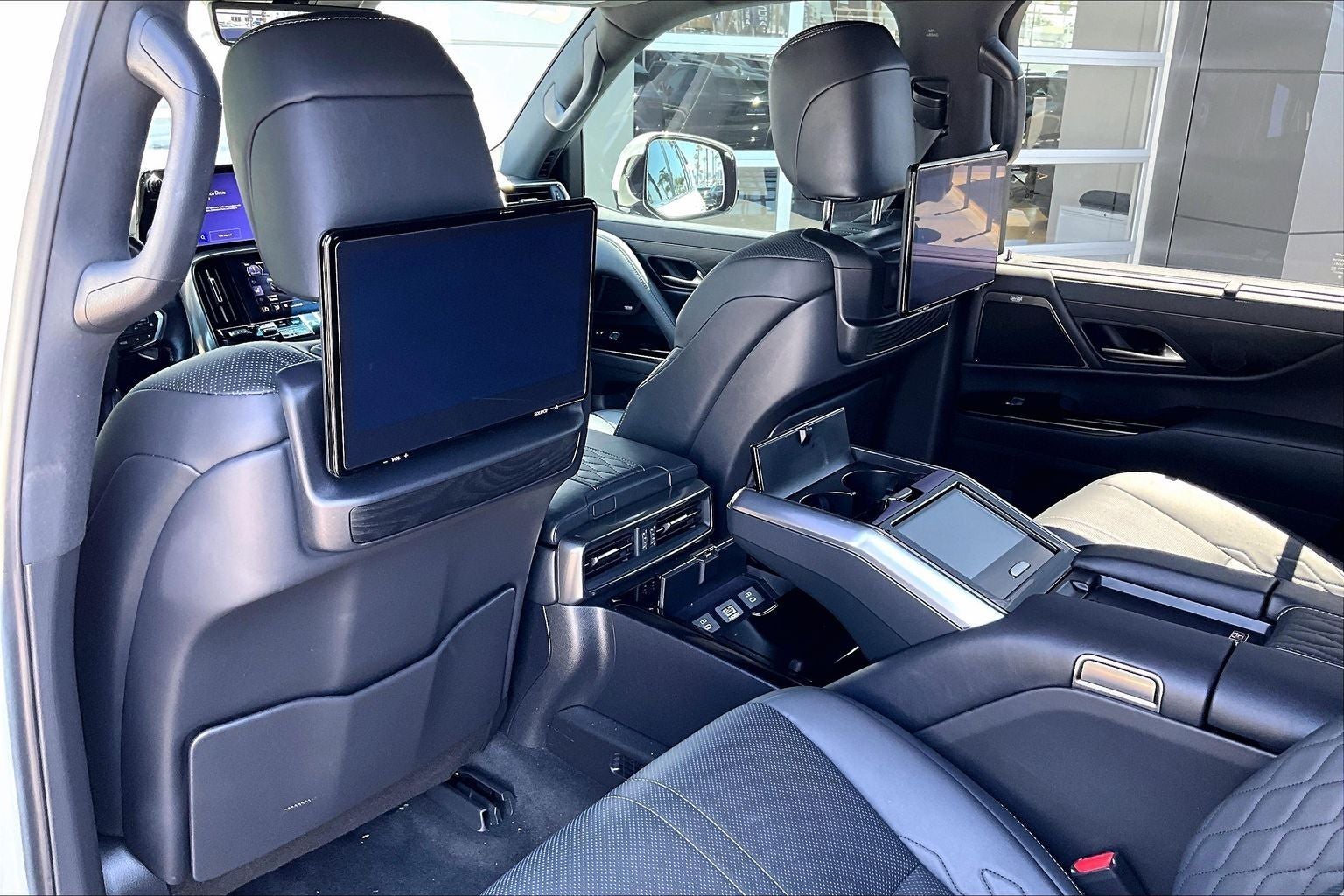 2022 Lexus LX 600 Ultra Luxury