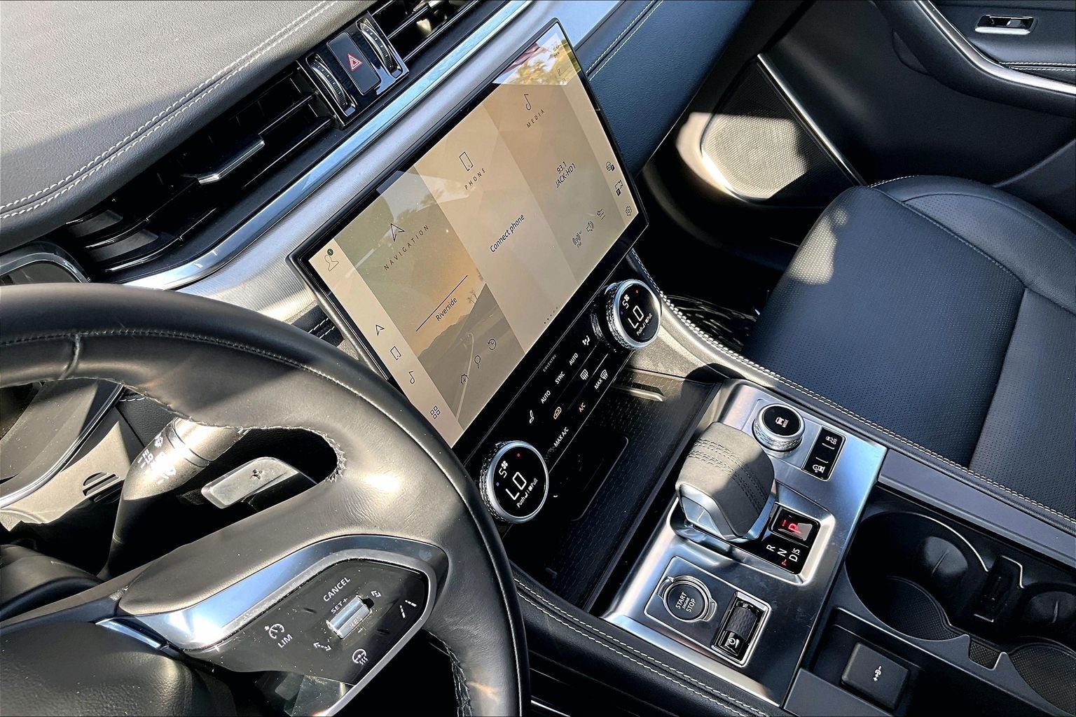 2025 Jaguar F-PACE P250 R-Dynamic S