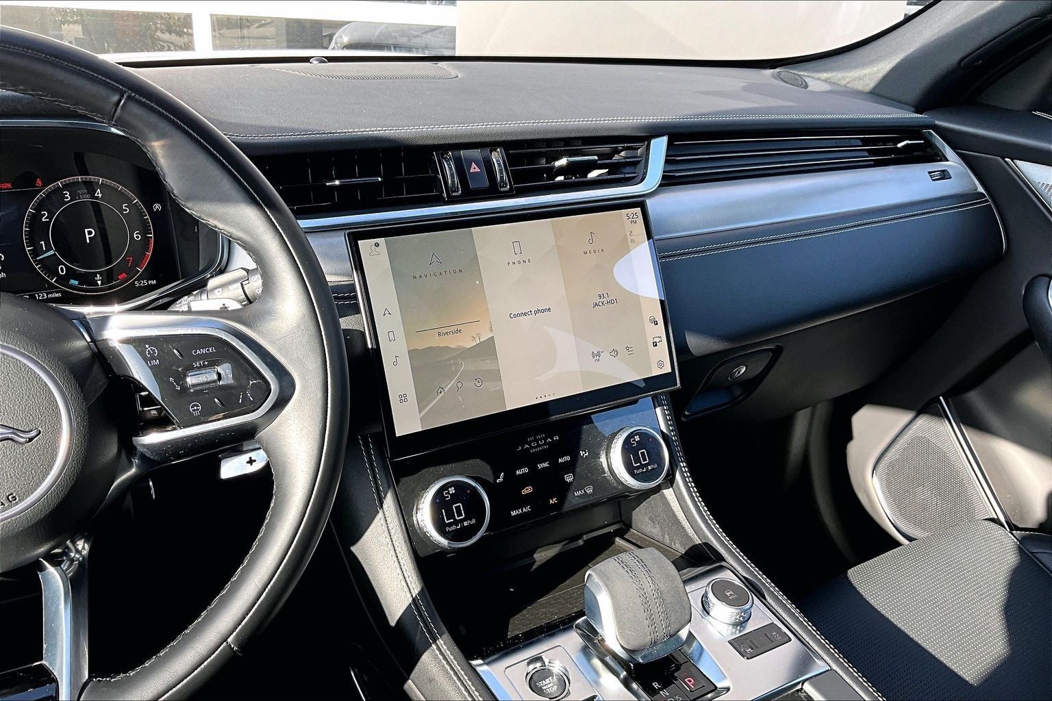2025 Jaguar F-PACE P250 R-Dynamic S