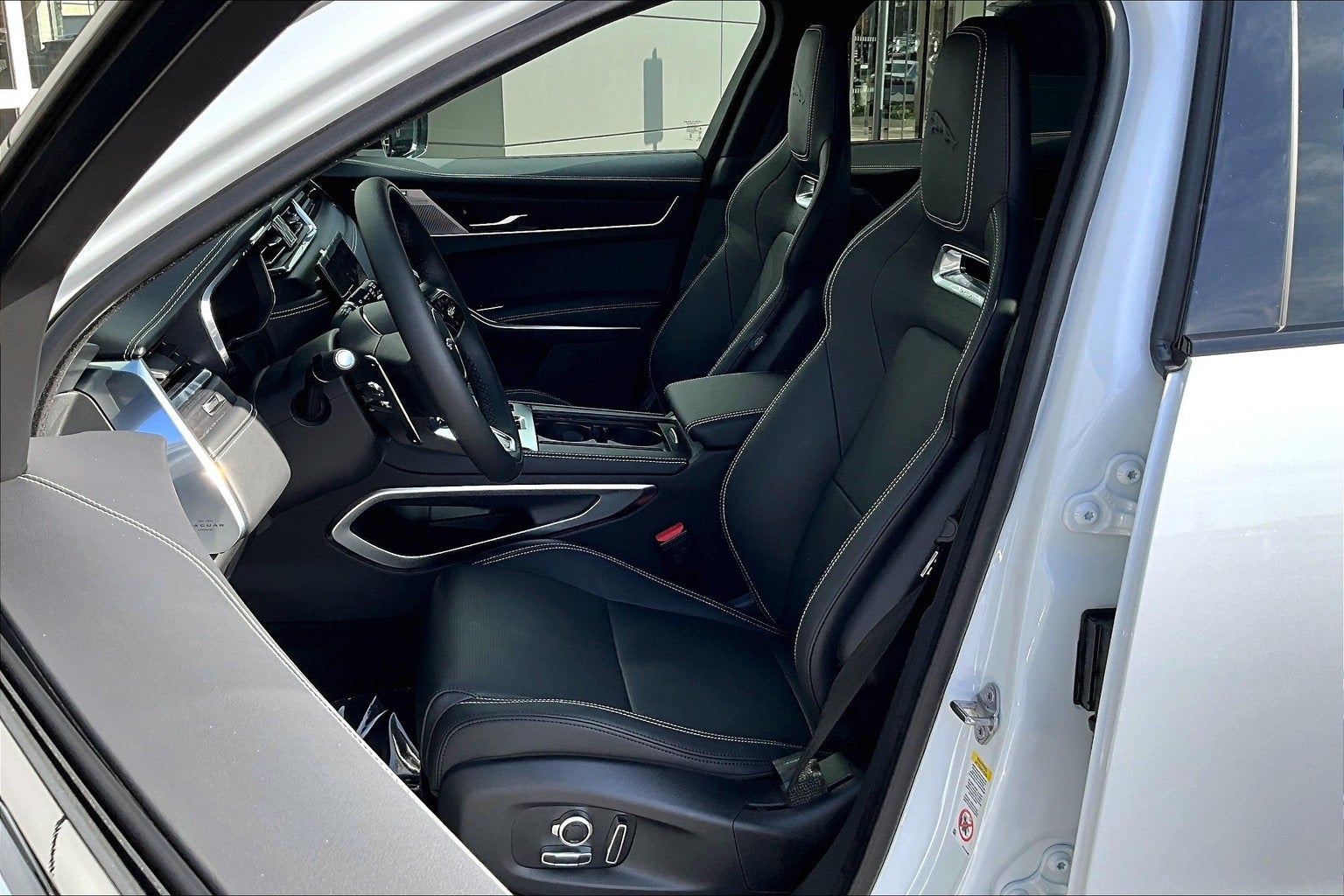 2025 Jaguar F-PACE P250 R-Dynamic S