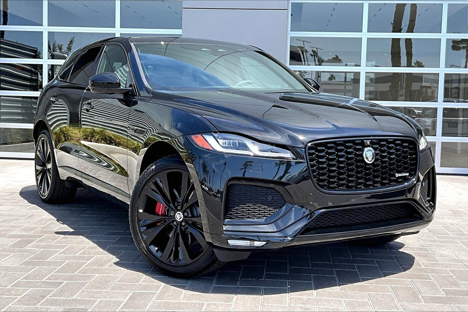 2025 Jaguar F-PACE P400 R-Dynamic S