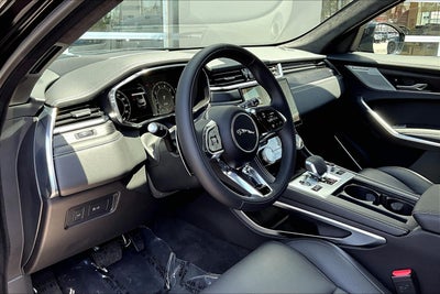 2025 Jaguar F-PACE P400 R-Dynamic S