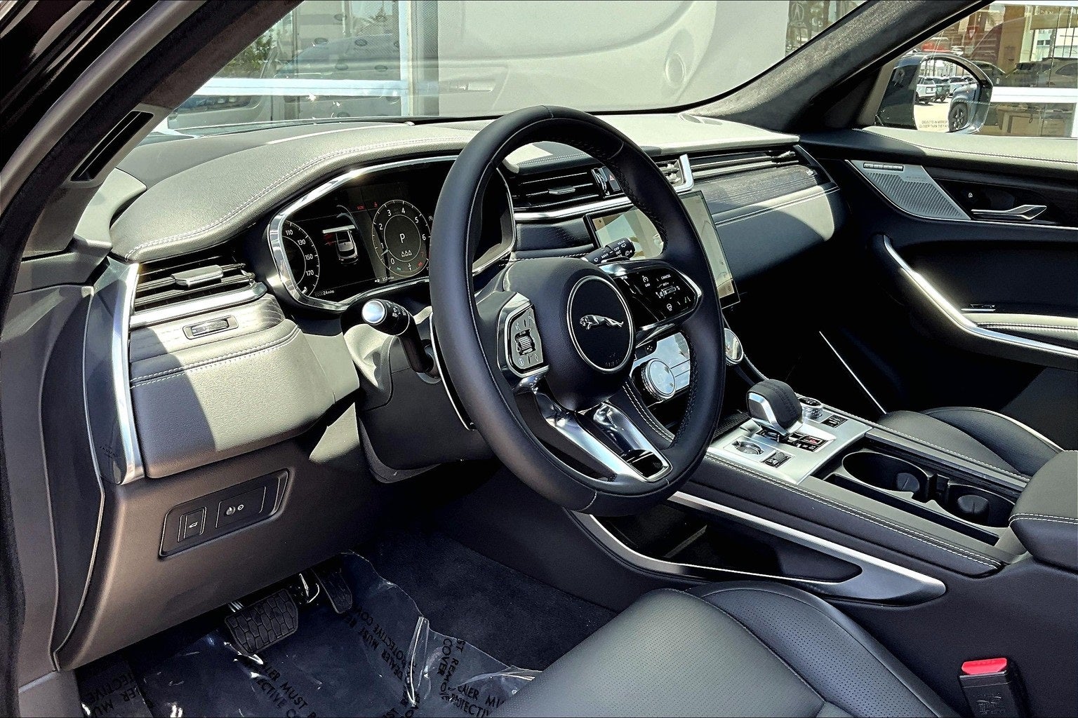 2025 Jaguar F-PACE P400 R-Dynamic S